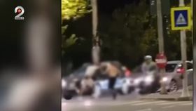 VIDEO Scene șocante în traficul capitalei. Șofer străin bătut cu bestialitate după un conflict rutier, anchetă pentru discriminare și ură rasială